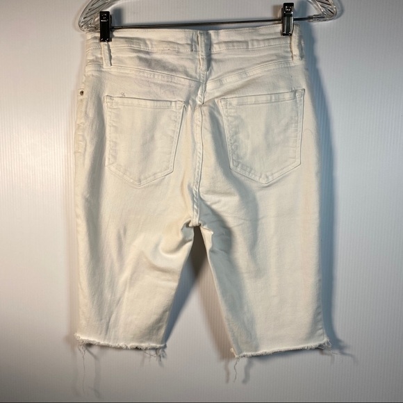 BDG-Urban Outfitters TWIG High Rise Cropped Jean -cut offs. Size 28. - Picture 3 of 5